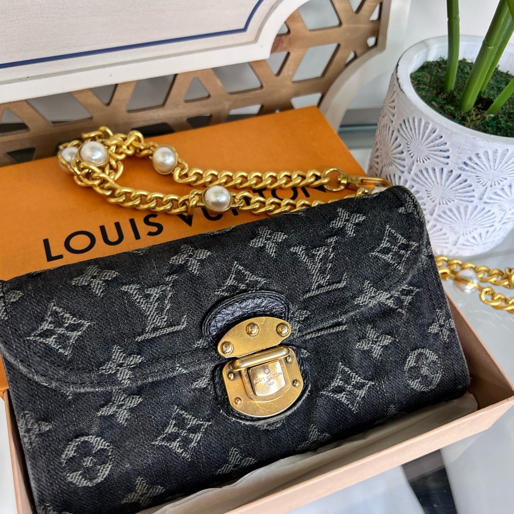Louis Vuitton Pre-Loved Black Monogram Denim Amel… - image 2